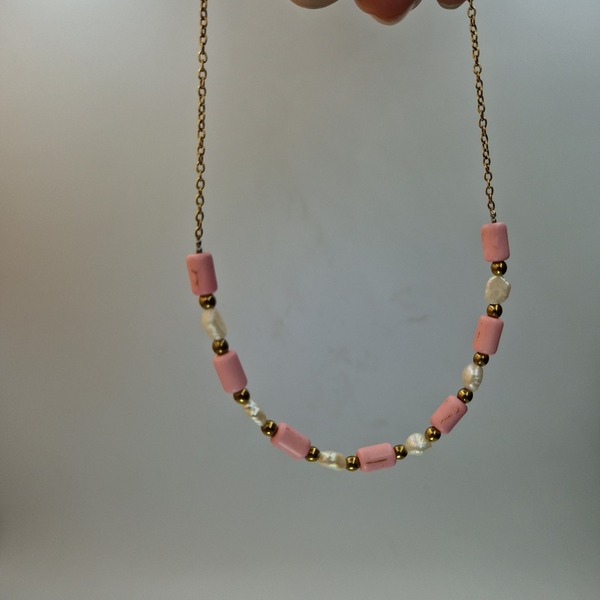 Πολυτελές κολιέ με μαργαριτάρια και ροζ χαολίτη σε επίχρυση αλυσίδα - ημιπολύτιμες πέτρες, μαργαριτάρι, επιχρυσωμένα, κοντά, layering