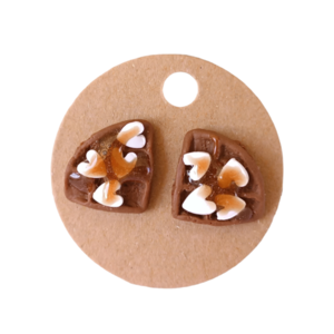 Σκουλαρίκια καρφωτά βάφλες σοκολάτα με λευκές καρδιές με πολυμερικό πηλό / μεσαία / ατσάλι / Twice Treasured - πηλός, cute, καρφωτά, γλυκά, kawaii - 2