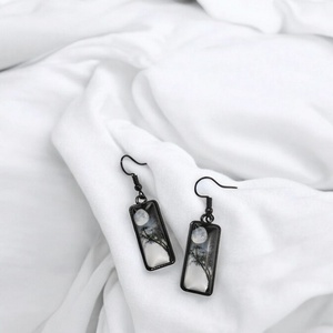 Σκουλαρίκια με γυαλί Moon Black Sunset earrings - γυαλί, φεγγάρι, μικρά, κρεμαστά, γάντζος