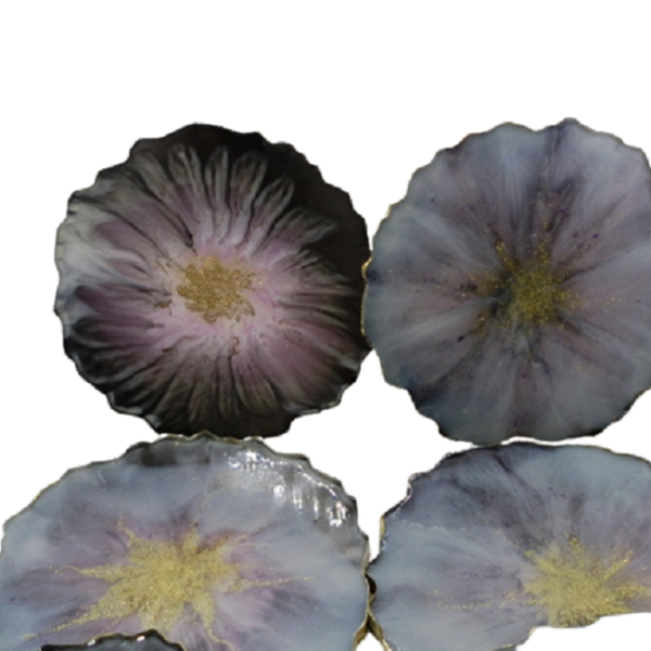 Σουβέρ μεγάλο από υγρό γυαλί με σχέδιο λουλούδι μαύρο - ροζ - λευκό και χρυσό γκλίτερ 12εκ - ρητίνη, σουβέρ, λουλούδια, εποξική ρητίνη, είδη σερβιρίσματος - 2