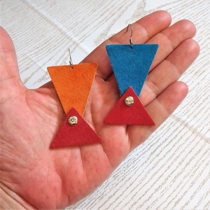 Δερμάτινα σκουλαρίκια mismatched με χρωματιστά τρίγωνα, 7,5εκ. - δέρμα, μακριά, boho, κρεμαστά, γάντζος - 4