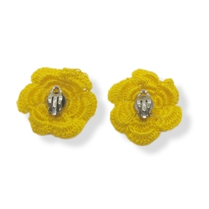 Κίτρινες μαργαρίτες με πέρλα - νήμα, λουλούδι, πέρλες, με κλιπ, πλεκτά - 2