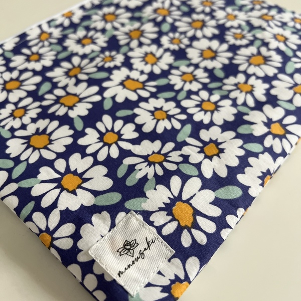 Little daisies pouch bag - ύφασμα, φλοράλ, all day, χειρός, μικρές - 2