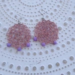 Wire crochet σκουλαρίκια με χάντρες λάβας σε μωβ χρώμα. - ημιπολύτιμες πέτρες, κρεμαστά, μεγάλα, γάντζος, πλεκτά - 2