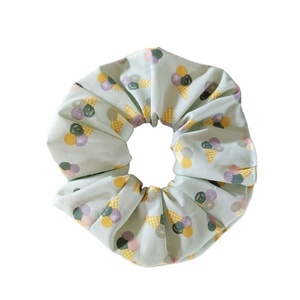 Χειροποιητο scrunchie λαστιχάκι μαλλιών με παγωτά χωνακι μέντα 1τμχ medium size. - ύφασμα, λαστιχάκια μαλλιών, δώρο γεννεθλίων