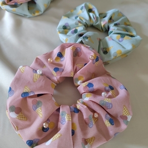 Χειροποιητο scrunchie λαστιχάκι μαλλιών με παγωτό χωνάκι σε old rose χρώμα με πέρλες 1τμχ medium size - ύφασμα, με πέρλες, παγωτό, λαστιχάκια μαλλιών, δώρο γεννεθλίων - 4