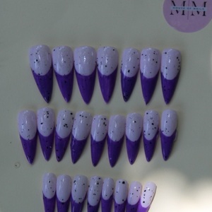 Press on nails