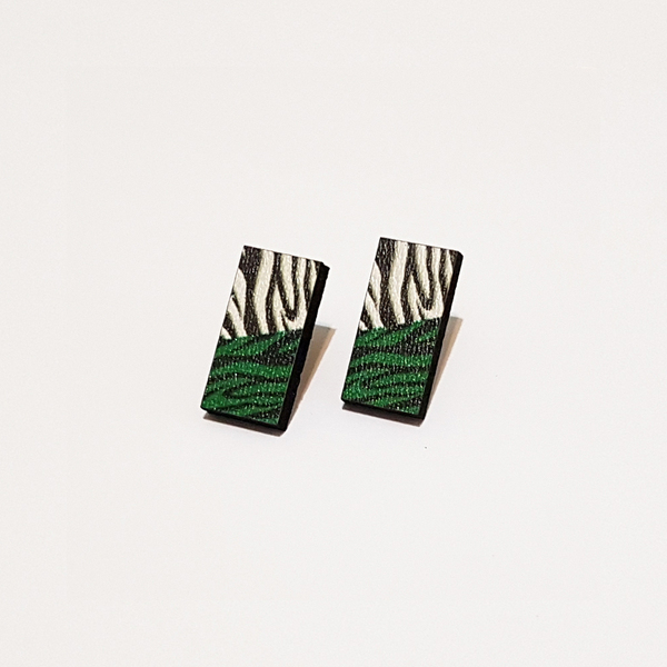 Zebra Gilda | Μικρά ξύλινα καρφωτά σκουλαρίκια με εκτύπωση. - ξύλο, καρφωτά, μικρά, καρφάκι, φθηνά - 2