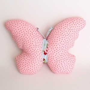 Μαξιλάρι ροζ πουά πεταλούδα - κορίτσι, πεταλούδα, μαξιλάρια