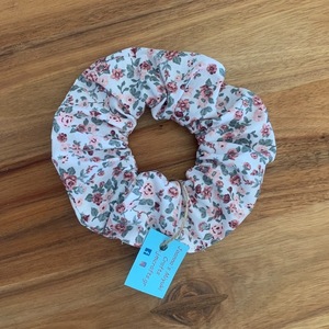 Scrunchie Φλοράλ - ύφασμα, λουλούδια, για τα μαλλιά, δώρα για γυναίκες, λαστιχάκια μαλλιών - 3