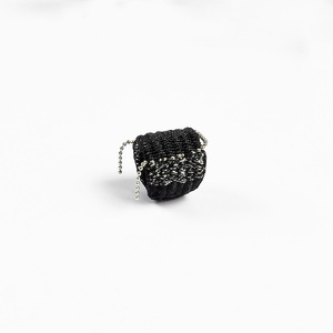 ATHINA MAILI - Υφαντό φαρδύ μαύρο δαχτυλίδι με μεταλλικά νήματα και ατσάλινη αλυσίδα - χειροποίητα, υφαντά, ατσάλι, boho - 3