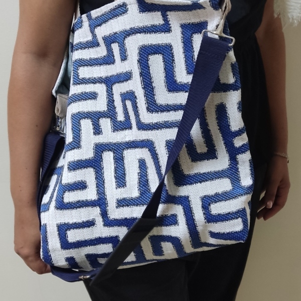 Τσάντα Ώμου Υφασμάτινη tote bag Λαβύρινθος Ασπρο-Μπλε - ύφασμα, ώμου, χιαστί, μεγάλες, tote - 5