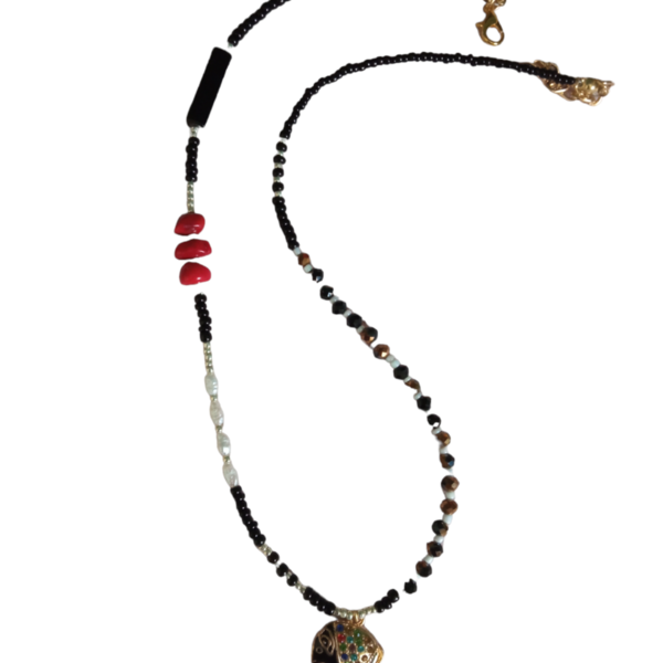 Κολιέ με μαύρο ελεφαντάκι - ημιπολύτιμες πέτρες, μαργαριτάρι, ορείχαλκος, ατσάλι