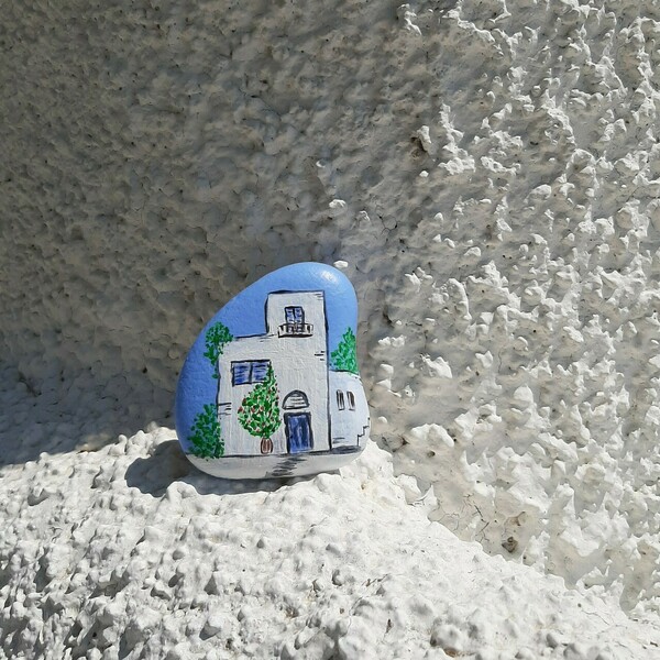 Πέτρα ζωγραφισμένη - Σπίτι με μπλέ παράθυρα - πέτρα, σπίτι, διακοσμητικές πέτρες - 2