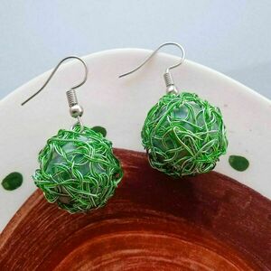 Wire crochet πράσινα στρογγυλά σκουλαρίκια - χαλκός, μικρά, κρεμαστά, γάντζος, πλεκτά - 4