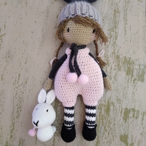 Κούκλα πλεκτή amigurumi "Little Lucy" με κουνελάκι (30cm) - λούτρινα, amigurumi, κουνελάκι, κούκλες - 4