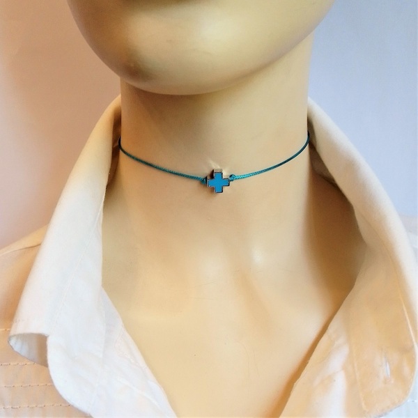 Cord necklace τυρκουάζ, σταυρός μεταλλικός με τυρκουάζ σμάλτο, 31εκ. - ορείχαλκος, σταυρός, minimal, κοντά, boho - 2