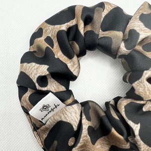 Leopard regular scrunchie - ύφασμα, για τα μαλλιά, λαστιχάκια μαλλιών - 3