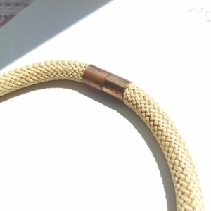 ♦ THE "LILAIA" NECKLACE - STATEMENT ΚΟΛΙΕ, ΑΠΟ ΜΠΕΖ ΣΚΟΝΙ, ΧΡΥΣΕΣ ΑΛΥΣΙΔΕΣ ΚΑΙ ΜΠΡΟΝΖΕ ΣΤΟΙΧΕΙΑ ΛΟΥΛΟΥΔΙ - ΜΑΚΡΟΣ: 25 εκ. - αλυσίδες, ορείχαλκος, all day, boho - 2
