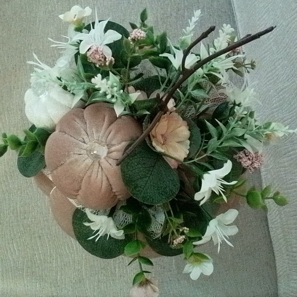 Κολοκύθα χειροποίητη βελούδινη με λουλούδια κ κολοκύθες μικρές 23 εκ ύψος κ 23 εκ πλάτος - ύφασμα, διακοσμητικά - 2