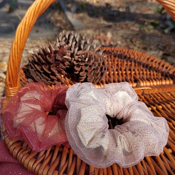 Δύο χειροποίητα double layer scrunchies με τούλι σε τερακότα και μπεζ χρώμα 2τμχ medium size q - ύφασμα, δώρο, λαστιχάκια μαλλιών - 2