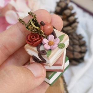 Floral Books Necklace | Μακρύ Κολιέ με Χειροποίητη Φλοράλ Σύνθεση σε Βιβλία (Πολυμερικός Πηλός, Μπρούντζος) (72εκ. + 5εκ.) - πηλός, μακριά, μπρούντζος, μεγάλα - 4