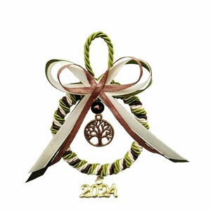 Γούρι 2024 στεφανάκι μπεζ-καφέ-λαδί με δέντρο ζωής 6,5×10,5cm - γούρι, χριστούγεννα, χριστουγεννιάτικα δώρα, γούρια