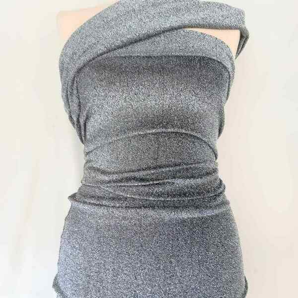 Φόρεμα one shoulder πολυμορφικό .