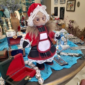 Χειροποίητη κούκλα γυναίκα του Αη Βασίλη 22m - ύφασμα, κουκλίτσα, διακοσμητικά, χριστουγεννιάτικα δώρα - 3