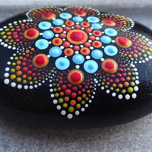 Διακοσμητική πέτρα με λουλούδι Mandala - ρητίνη, πέτρες, διακοσμητικά - 2