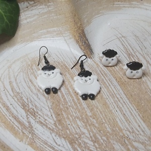"Sheep Studs" I Χειροποίητα μοντέρνα καρφωτά σκουλαρίκια από πολυμερικό πηλό 1,2 cm - χρώμα λευκό / μάυρο - πηλός, καρφωτά, μικρά, καρφάκι - 2