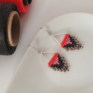 Τρίγωνα σκουλαρίκια με γυάλινες χάντρες - γυαλί, μικρά, boho, κρεμαστά, γάντζος - 2