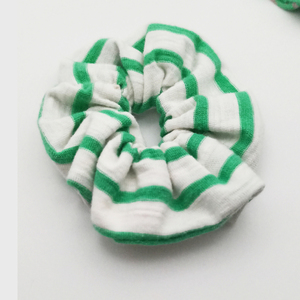 Scrunchies handmade Σετ 2 τμχ, σχέδιο Πράσινο - ύφασμα, λαστιχάκια μαλλιών - 2