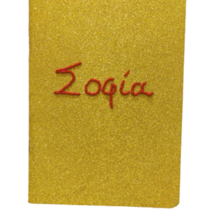 Τετράδιο Α5 60 σελίδων σε χρυσό με glitter με κεντημένο όνομα "Σοφία".