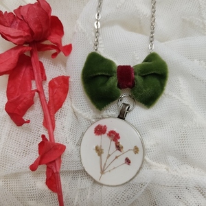 Μενταγιόν "blooming bow in green" - γυαλί, μακριά, λουλούδι, ατσάλι, μενταγιόν