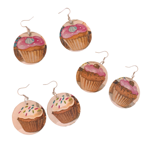 Ξύλινα χειροποίητα σκουλαρίκια cupcakes / μεσαία / ατσάλι / Twice Treasured - ξύλο, cute, κρεμαστά, γλυκά, γάντζος