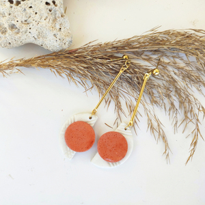 Dangle earrings with white and terracotta clay/ Κρεμαστά σκουλαρίκια με λευκό και terracotta πηλό - επιχρυσωμένα, πηλός, μακριά, κρεμαστά, καρφάκι - 4