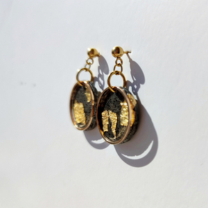 Granite circle with gold leaves earrings/ Πηλός με υφή γρανίτη σε κυκλικό σχήμα και με φύλλα χρυσού - επιχρυσωμένα, πηλός, μακριά, κρεμαστά, καρφάκι - 3