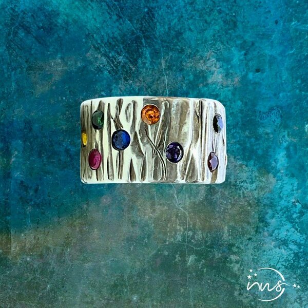 Ασημένιο χειροποίητο δαχτυλίδι βέρα με ανάγλυφη υφή οξειδωμένο και ευρωπαϊκά ζιργκόν διαφόρων χρωμάτων. - ημιπολύτιμες πέτρες, ασήμι 925, boho, δώρα επετείου, μεγάλα - 3