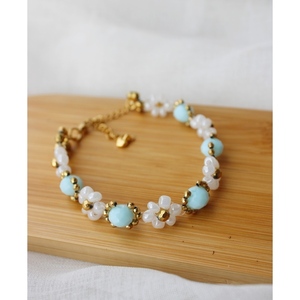 Light Blue bracelet| Ρομαντικό Λουλουδένιο βραχιόλι με γαλάζια κρύσταλλα, αιματίτη & γυάλινες χάντρες - κρύσταλλα, λουλούδι, ατσάλι, χεριού, αυξομειούμενα
