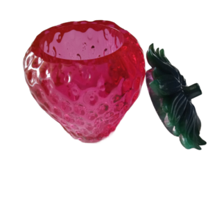 Χειροποίητο κουτάκι δώρου από υγρό γυαλί σε σχήμα φράουλας με καπάκι. Ύψος 9 cm βάρος 178 gr - 4