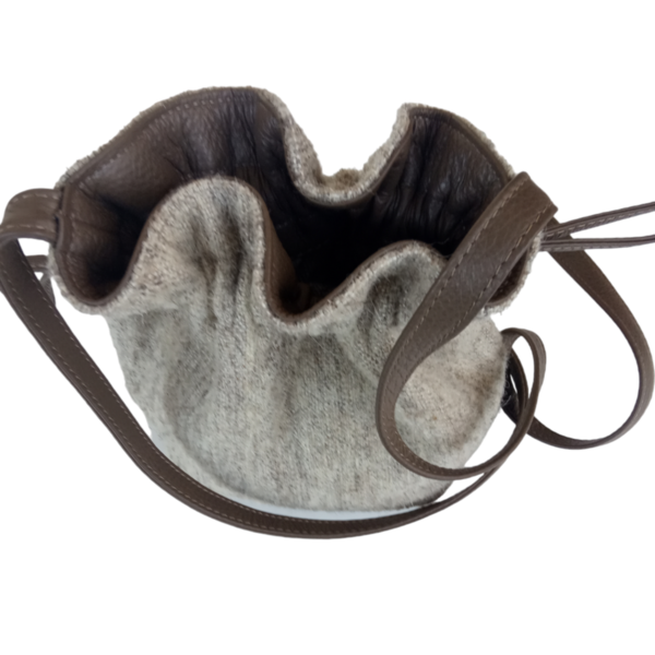 Τσάντα πουγκί χειροποίητη υφαντή με δερμάτινα στοιχεία - νήμα, πουγκί, χιαστί, all day, μικρές - 4