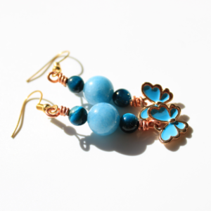 Κρεμαστά σκουλαρίκια με μπλε χάντρες και πεταλούδες - πεταλούδα, χάντρες, ατσάλι, κρεμαστά, γάντζος - 3