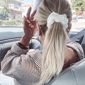 Σατέν λευκό scrunchie - ύφασμα, λαστιχάκια μαλλιών - 2
