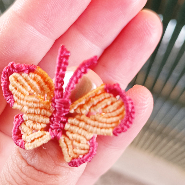 Πεταλούδα δαχτυλίδι macrame δίχρωμη elegant με στρογγυλεμένα φτερά 3,5cm - μακραμέ, κορδόνια, πεταλούδα - 5