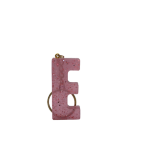 χειροποίητο μονόγραμμα μπρελόκ σε ροζ χρώμα και χρυσά κομματάκια από υγρό γυαλί 5cm x 3cm - γυαλί, μονογράμματα, αυτοκινήτου, σπιτιού