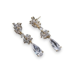 '' ELEONORA '' Drop zircon earings/Κρεμαστά σκουλαρίκια επίχρυσα με υψηλής ποιότητας ζιργκόν πέτρα, μπορούν να φορεθούν τόσο σε μια επίσημη περίσταση όσο και ως νυφικό κόσμημα. - ασήμι, στρας, επιχρυσωμένα, ορείχαλκος, νυφικά