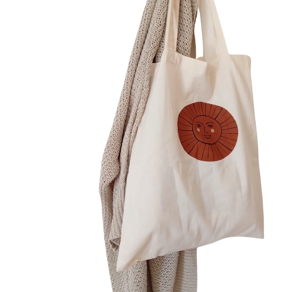 Here Comes the Sun | Υφασμάτινη τσάντα ζωγραφισμένη στο χέρι - ύφασμα, ώμου, all day, tote, πάνινες τσάντες