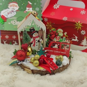 Χειροποίητο ξύλινο διακοσμητικό-γούρι με χιονάνθρωπο σε σπιτάκι, αυτοκινητάκι, κουκουνάρι και διακοσμητικά σε κορμό δέντρου 15cm - ξύλο, σπίτι, χριστουγεννιάτικα δώρα, γούρια - 3