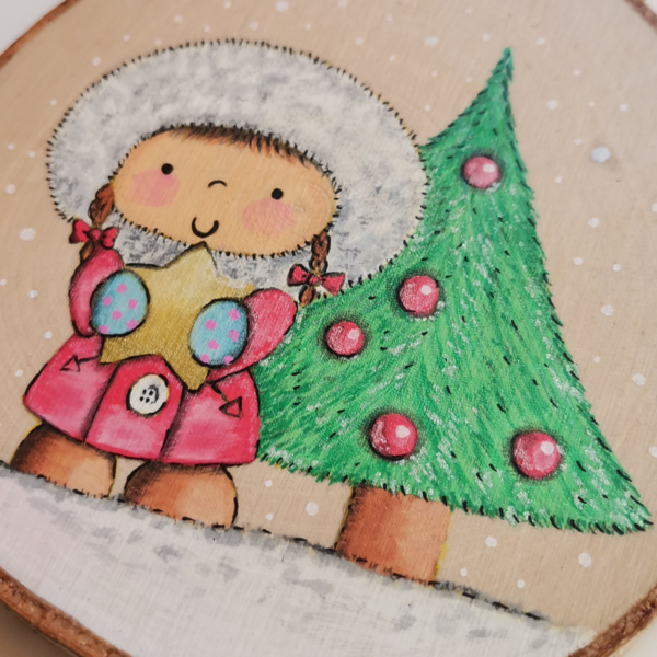 Χειροποίητο χριστουγεννιάτικο προσωποποιημένο ξύλινο στολίδι για κοριτσάκι - ξύλο, νονά, στολίδια, δέντρο, προσωποποιημένα - 2